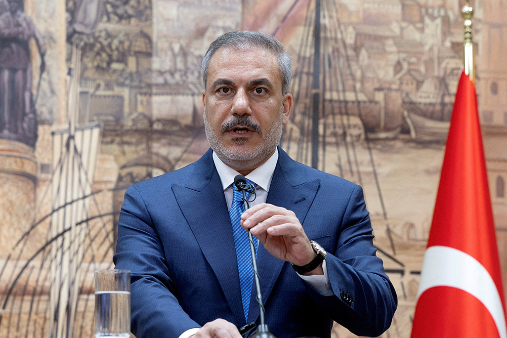 image Turkey says it will mount offensive against Kurdish YPG if group does not meet its demands