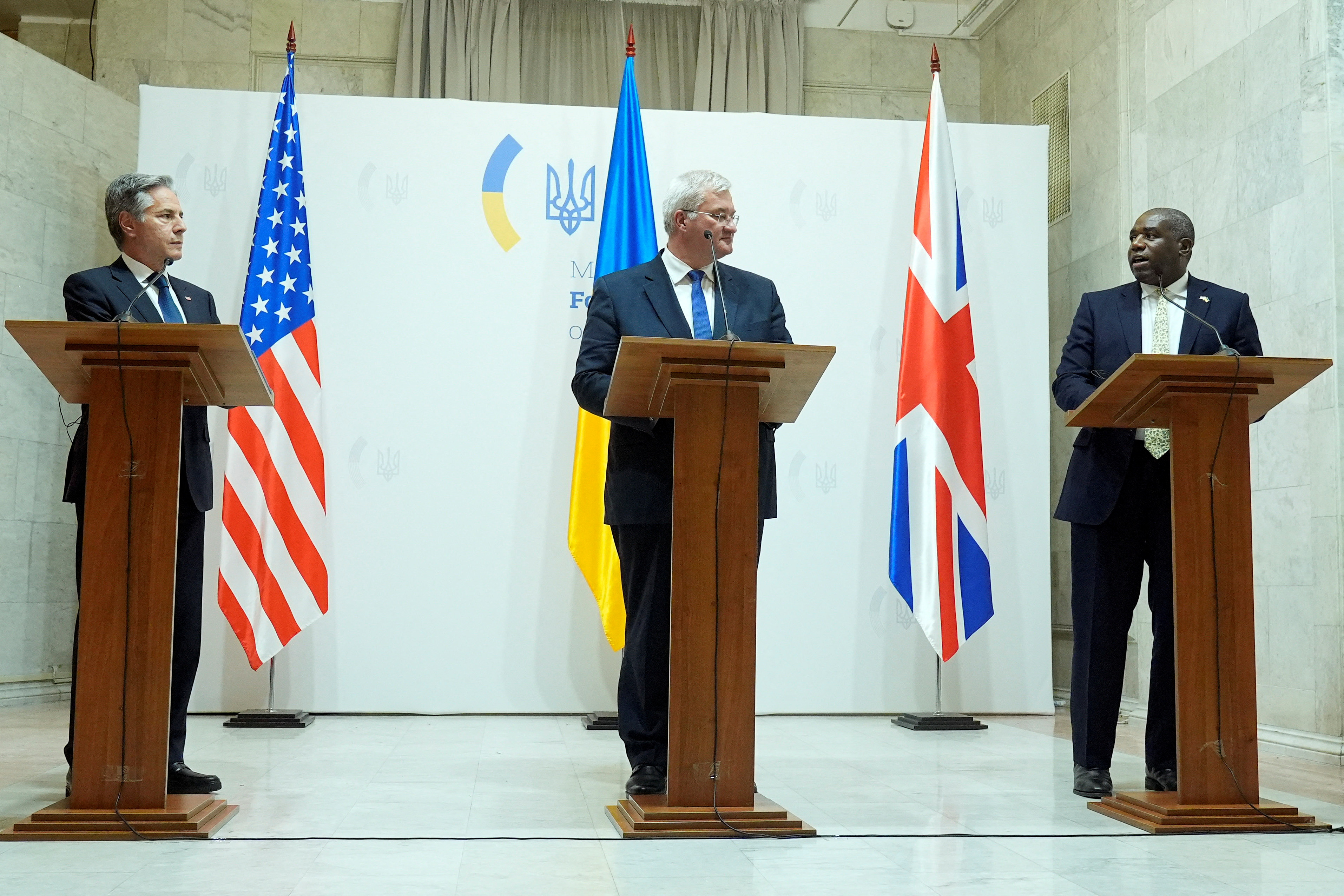 image In Kyiv, US and UK diplomats offer aid but no breakthrough on strikes into Russia