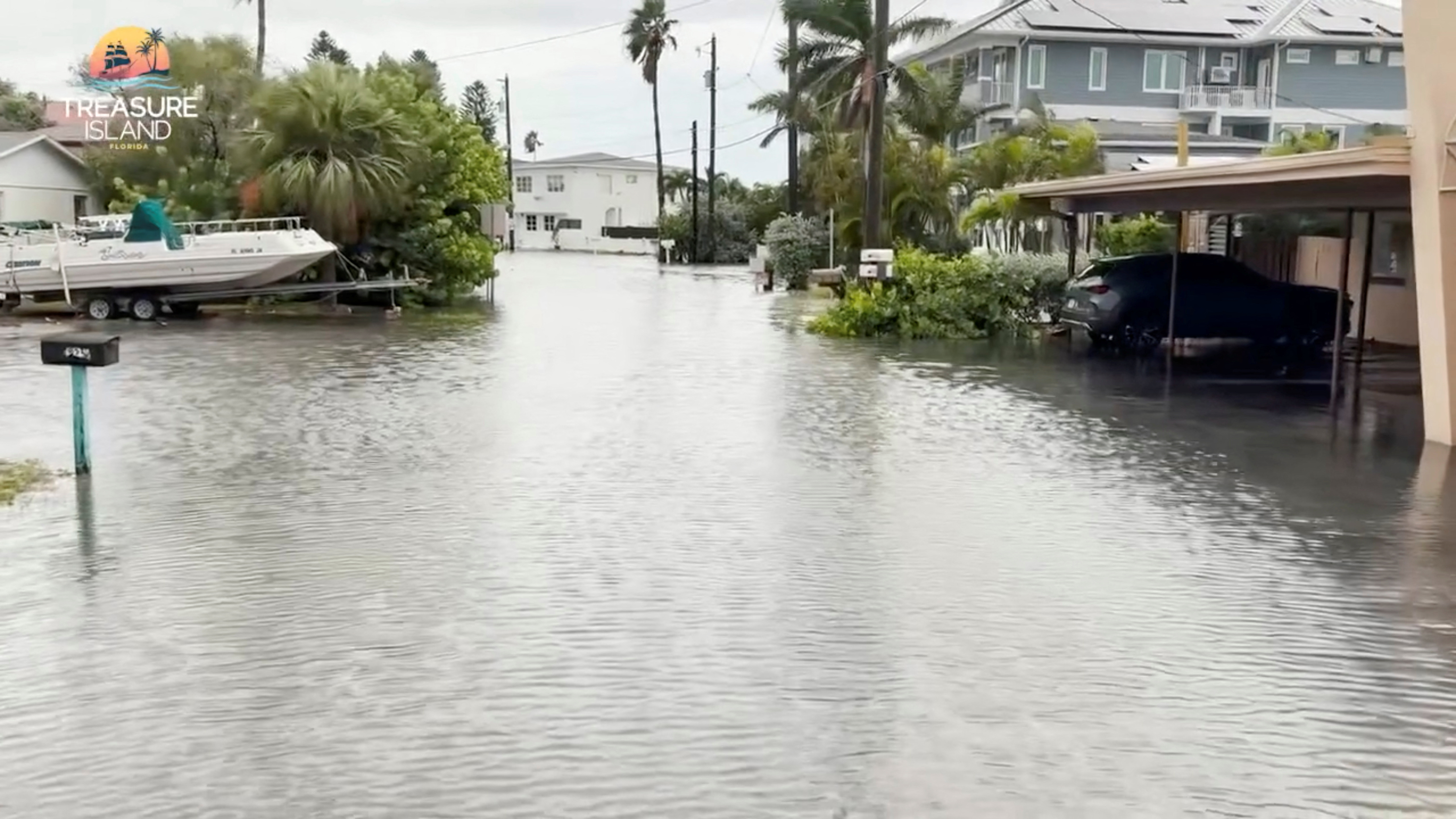 image Hurricane Helene hits Florida as one of the largest storms to strike US