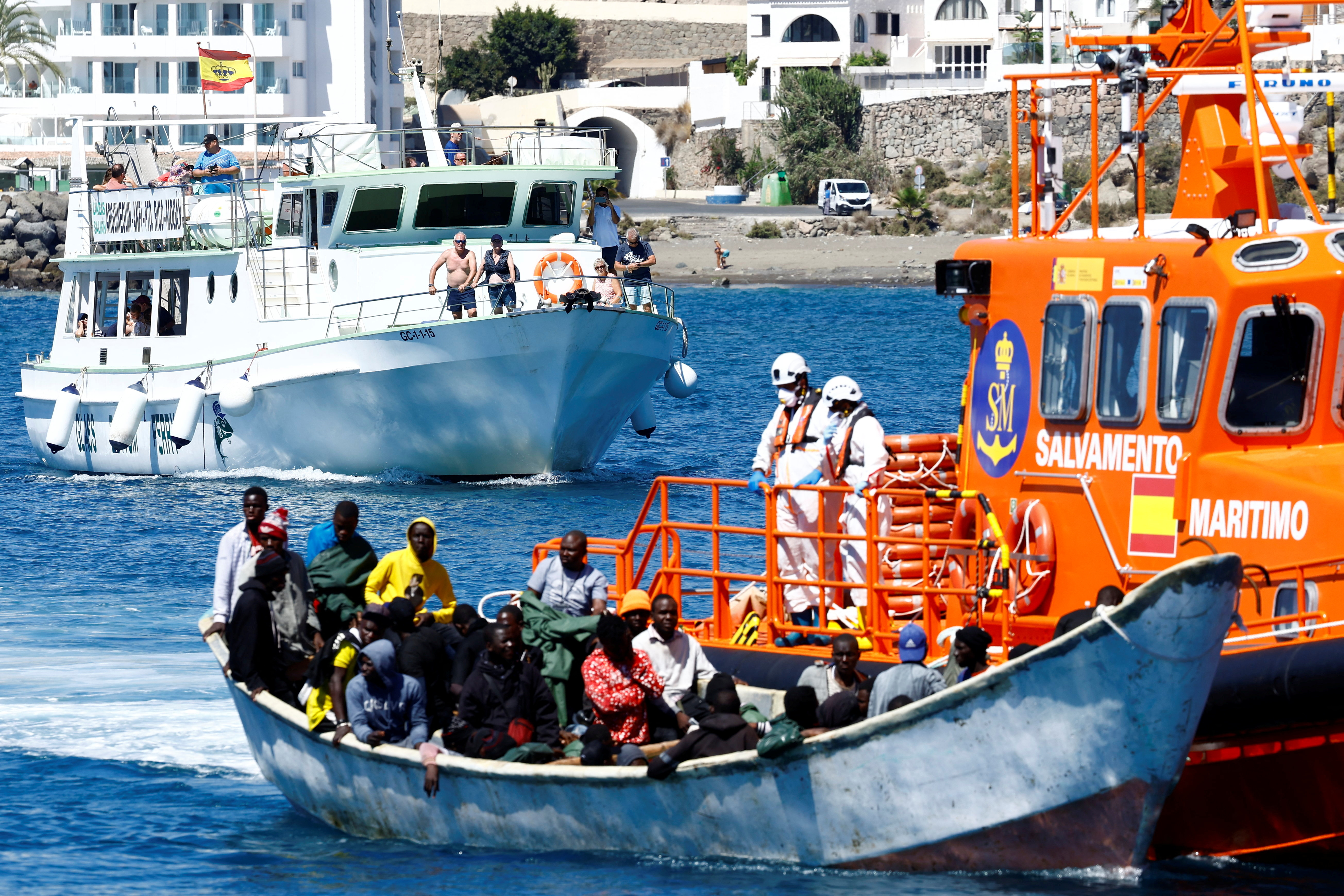 image At least 9 dead, 48 missing after migrant boat capsizes in Spain’s Canary Islands