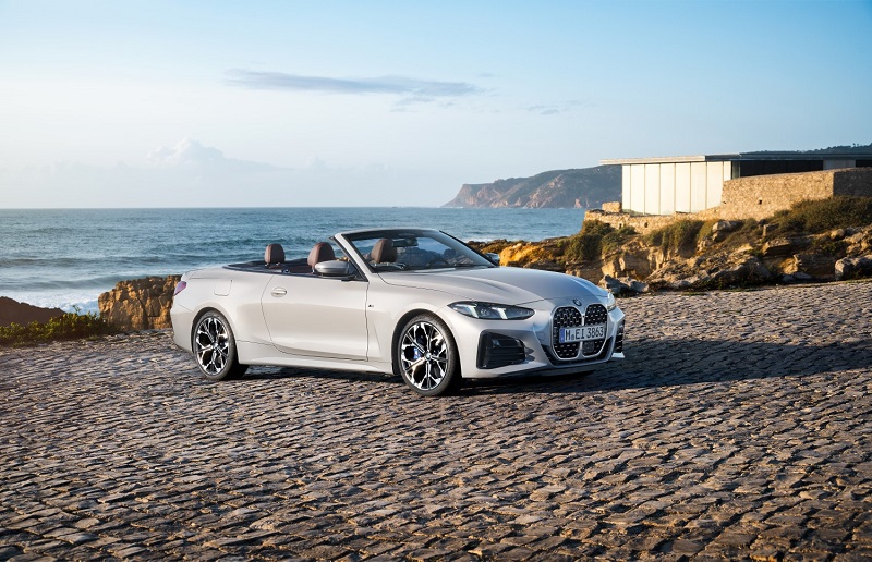 image New BMW 4 Coupé, Cabrio epitomise premium class driving pleasure