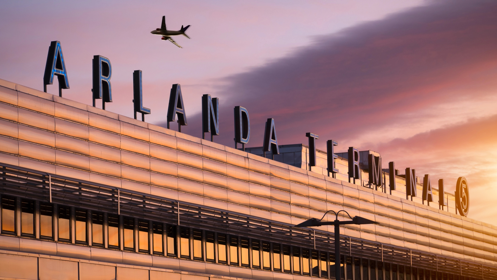 image Drone sightings prompt temporary air traffic halt at Stockholm Arlanda airport