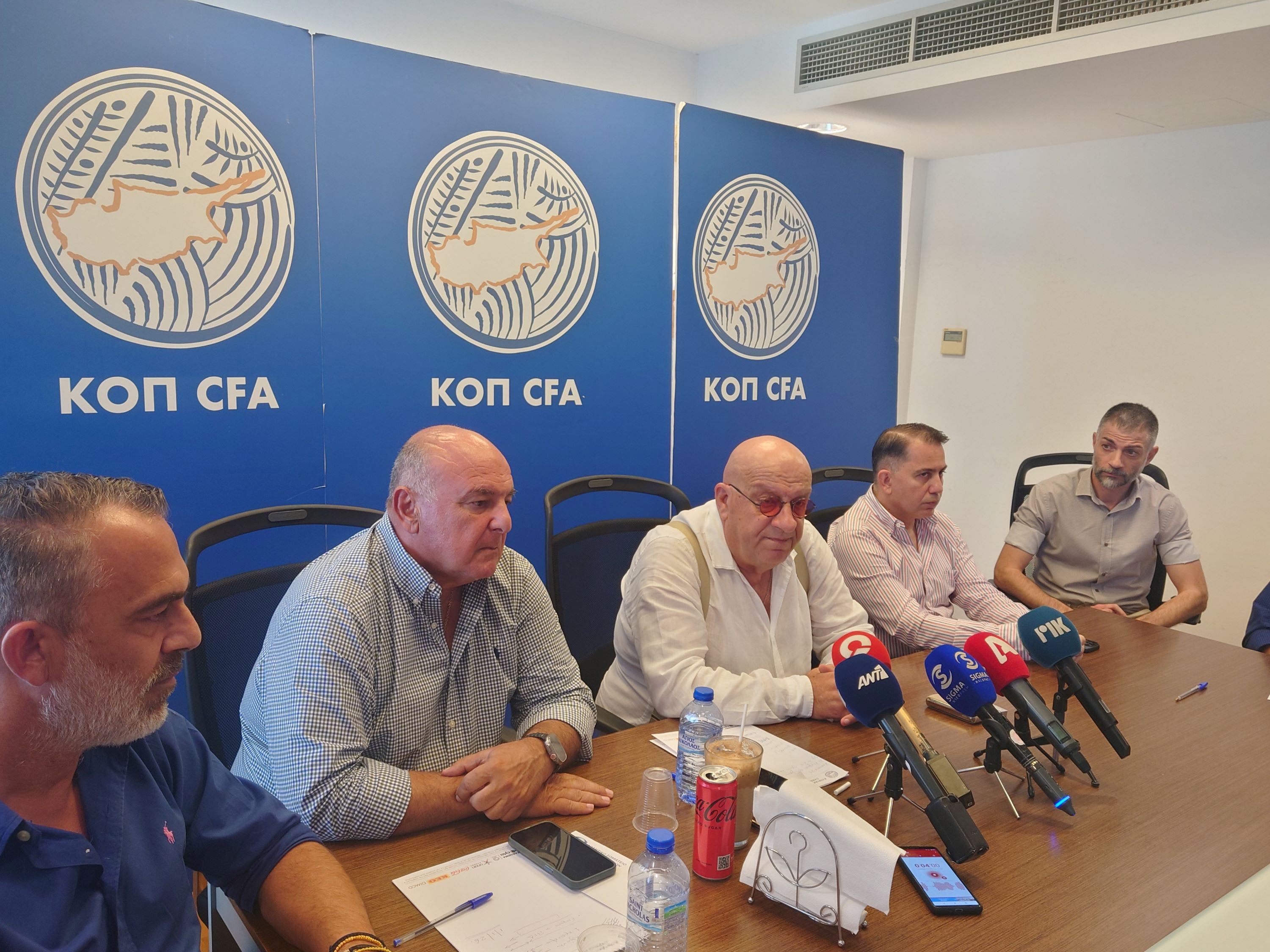 image CFA and football clubs circle wagons over fan violence