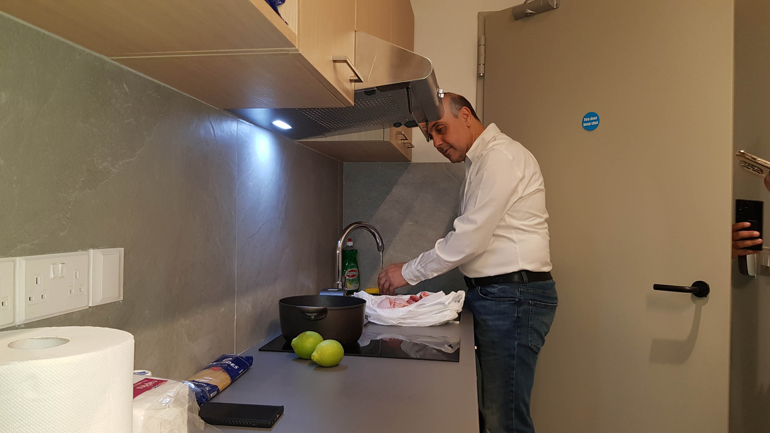 image Mayor, rector spend ‘positive’ night in uni dorm
