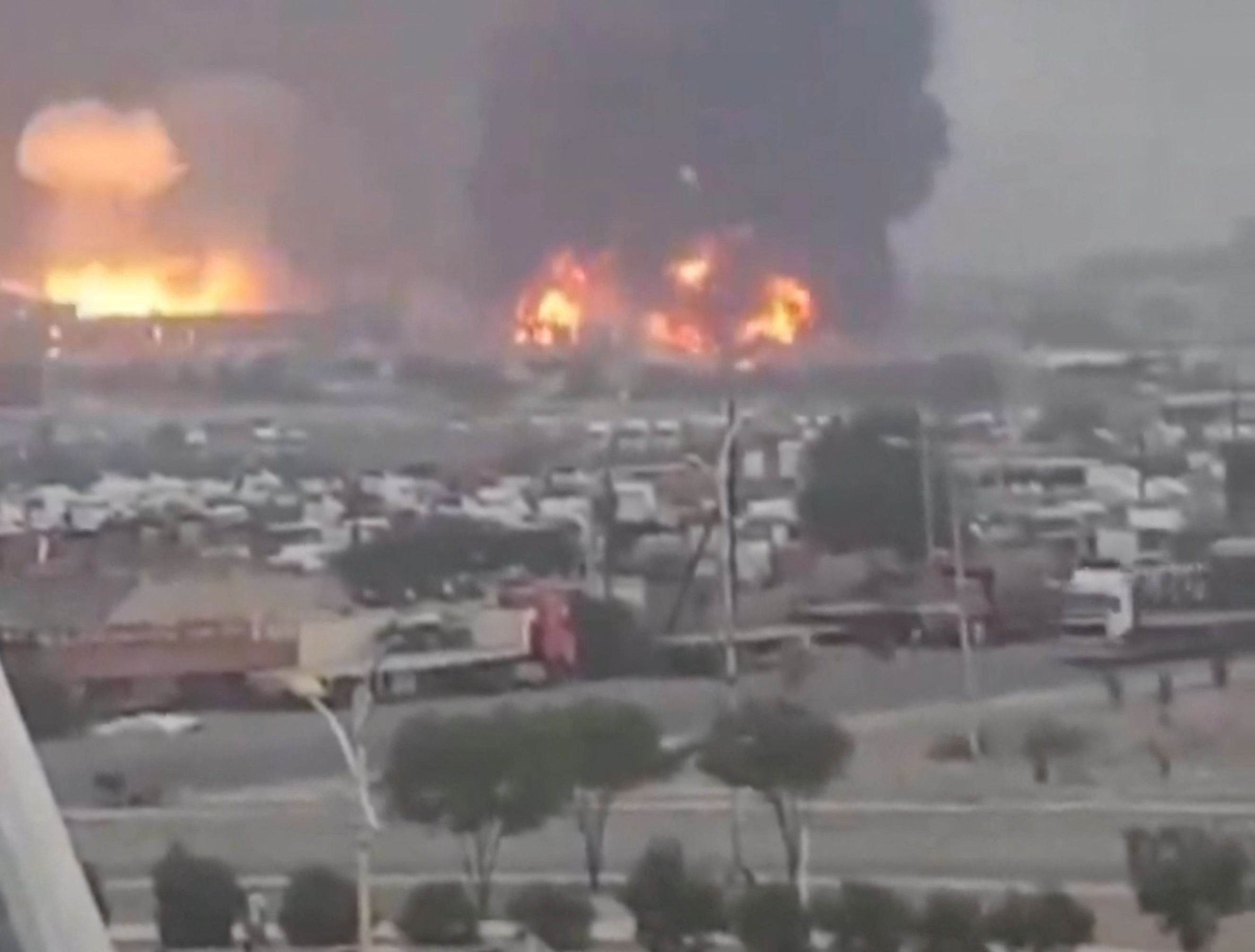 image Israel keeps up Lebanon assault, strikes Yemen port