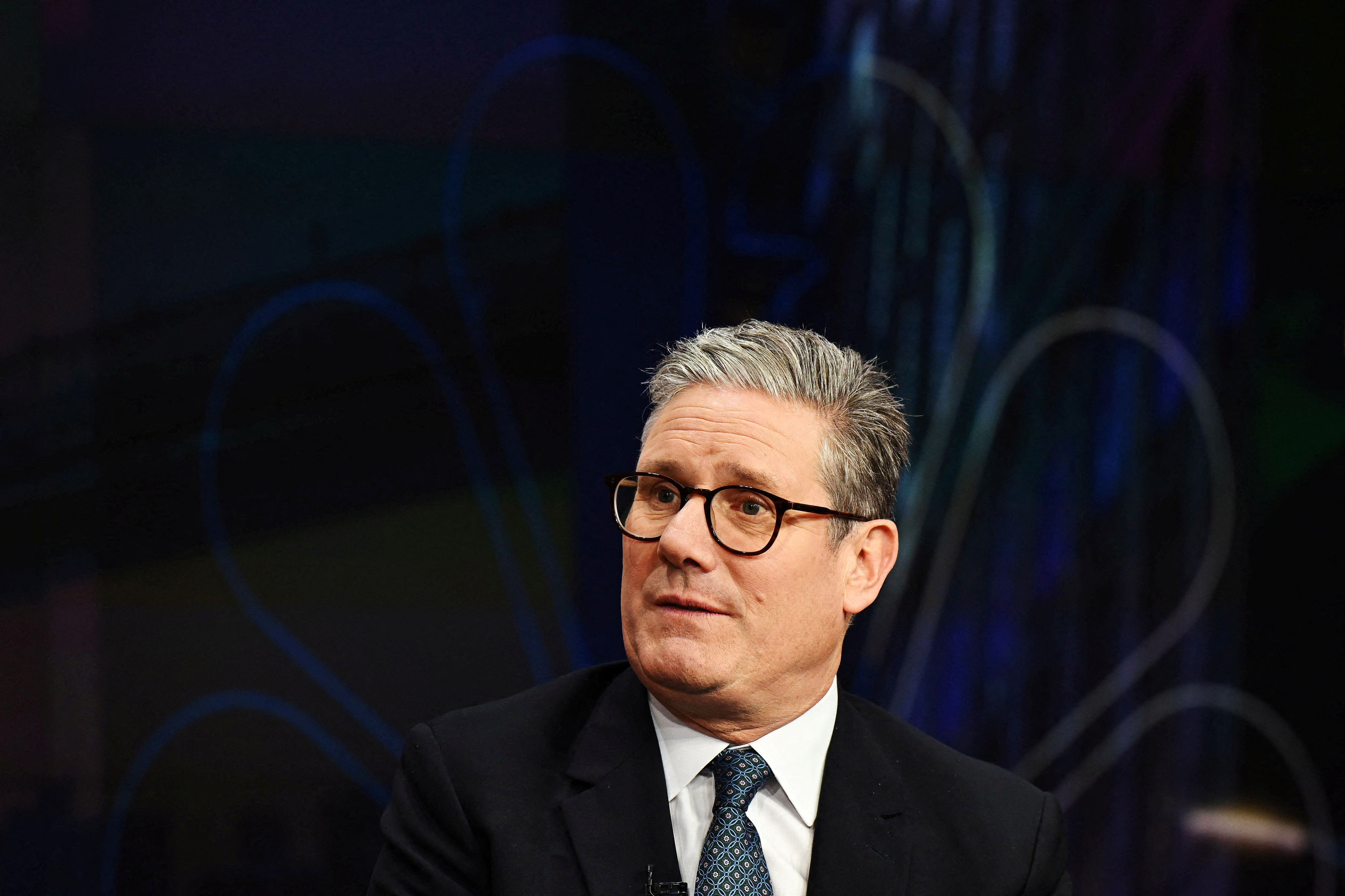 image UK ‘glasses for passes’ affair makes for bad optics