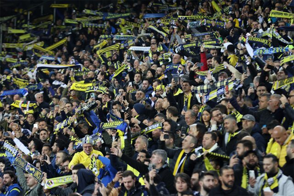 image Former Turkey, Fenerbahce player Akin shot in foot in armed attack