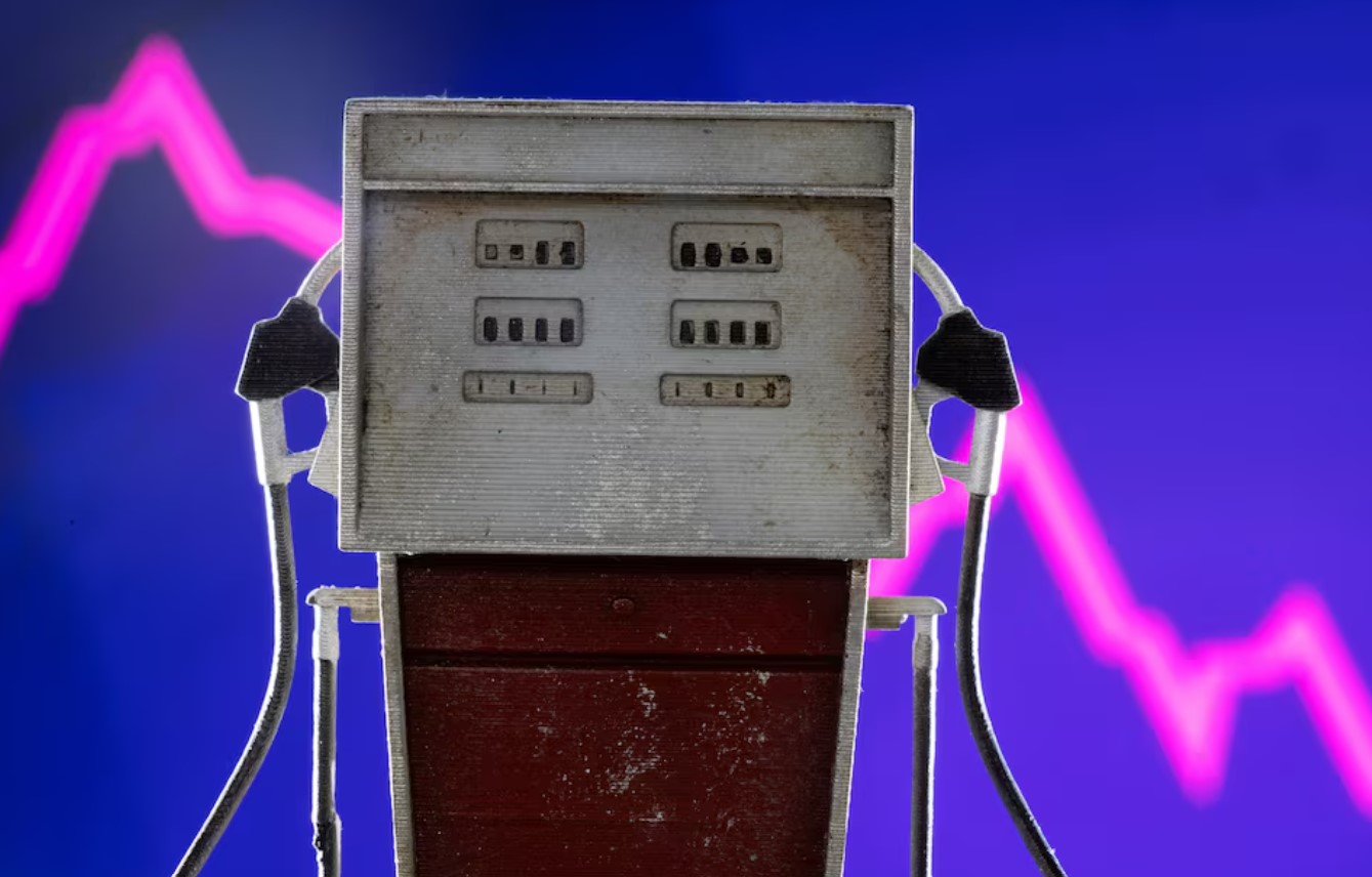 cover Oil inches up on supply concerns and weaker dollar