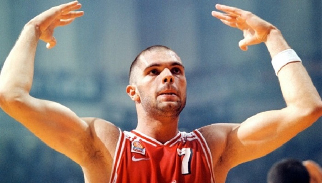 image Greek basketball legend Papanikolaou in Cyprus