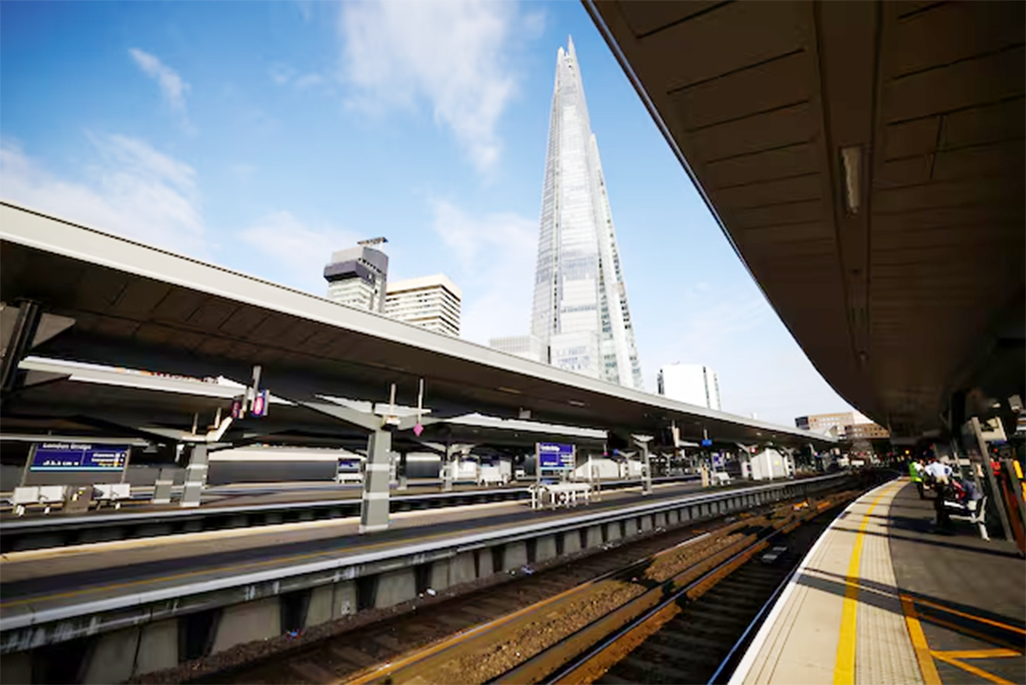 image UK police probe Islamophobic hack of Wi-Fi at train stations