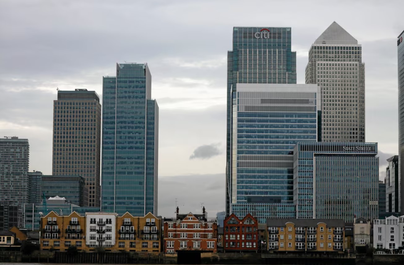 image Gloom deepens among UK businesses, Lloyds survey shows