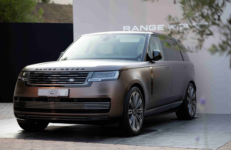image Range Rover House delivers a taste of modern auto luxury