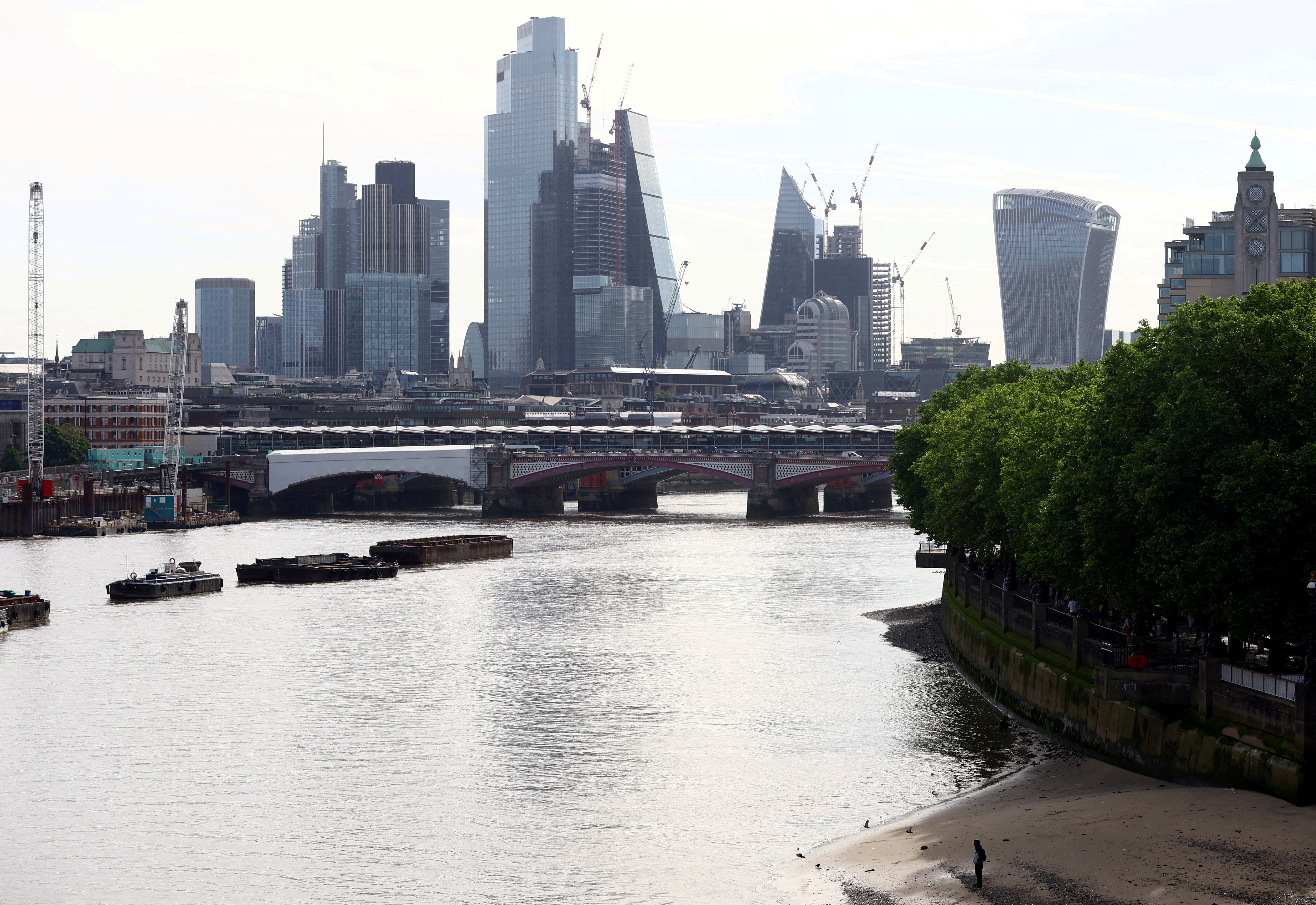 image London financial job vacancies hit 4.5-year low in Q4, says recruiter