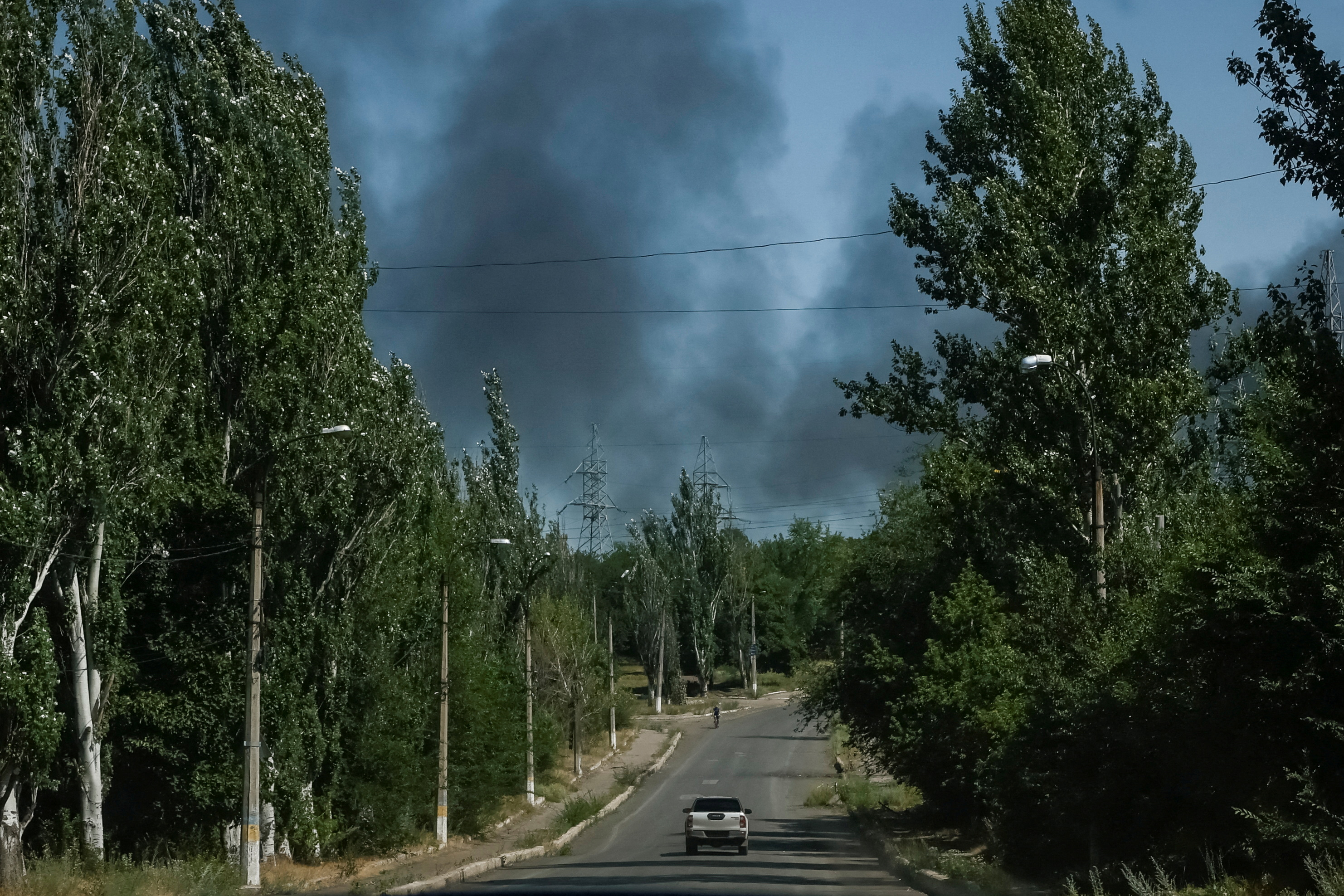 image Ukrainian forces hold around half of Toretsk, trying to beat back Russian advance, local official says