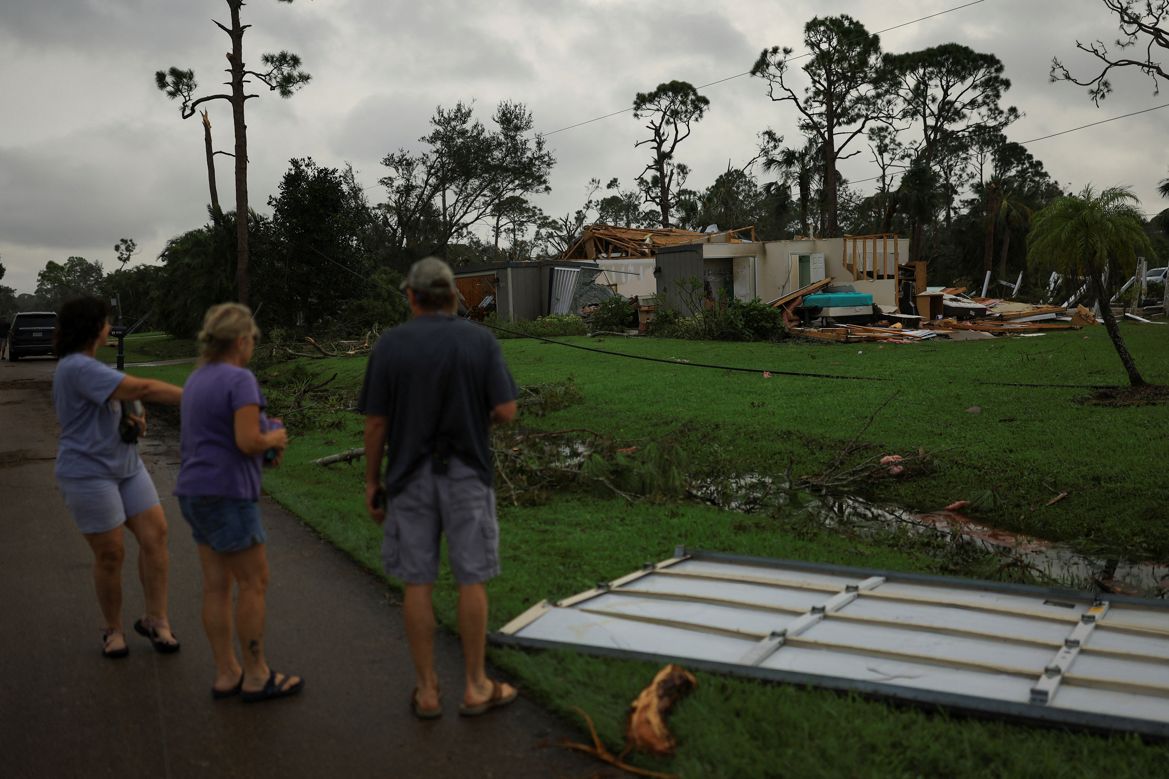image Florida counts cost of Hurricane Milton amid political storm