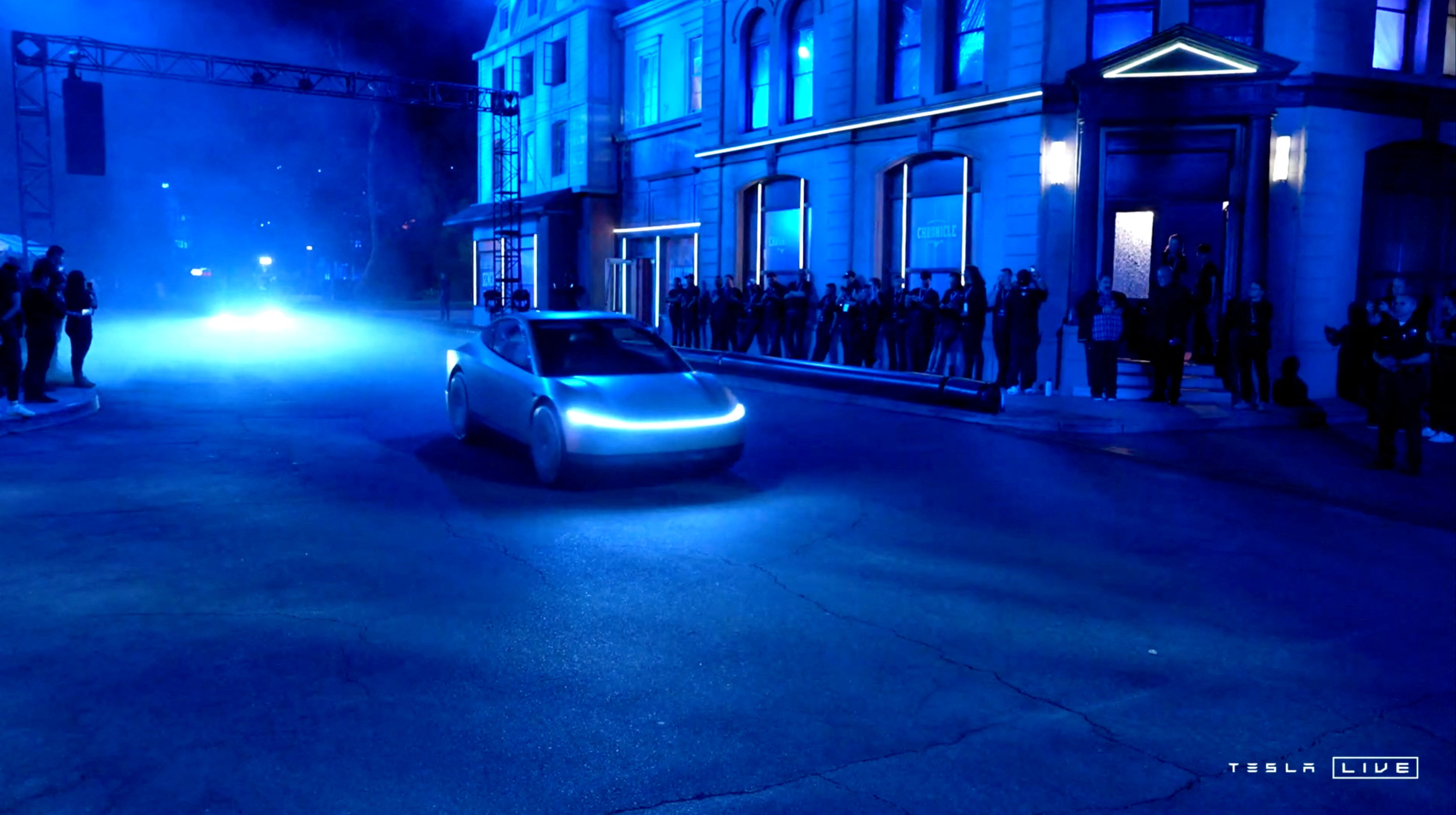 image Elon Musk unveils two-door robotaxi