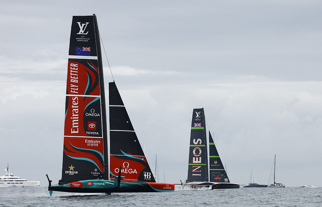 image Clinical New Zealand dominate Britain in opening America&#8217;s Cup races