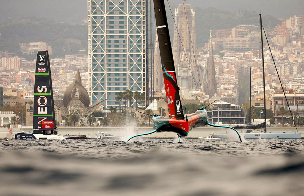 image New Zealand take 4-0 America&#8217;s Cup lead as British plot comeback