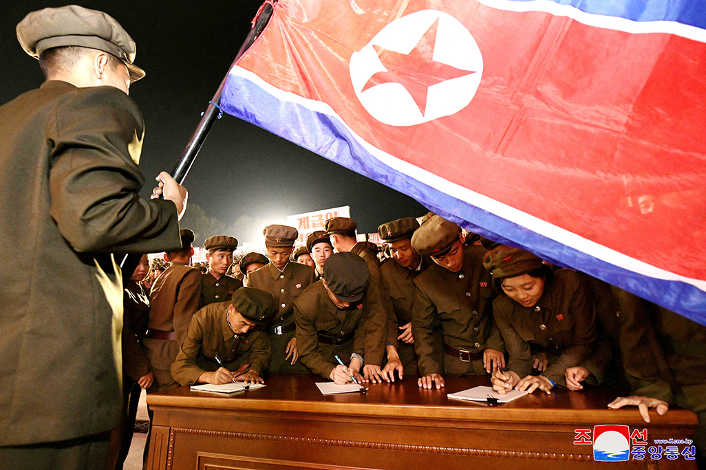 image North Korea says 1.4 million apply to join army amid tensions with South