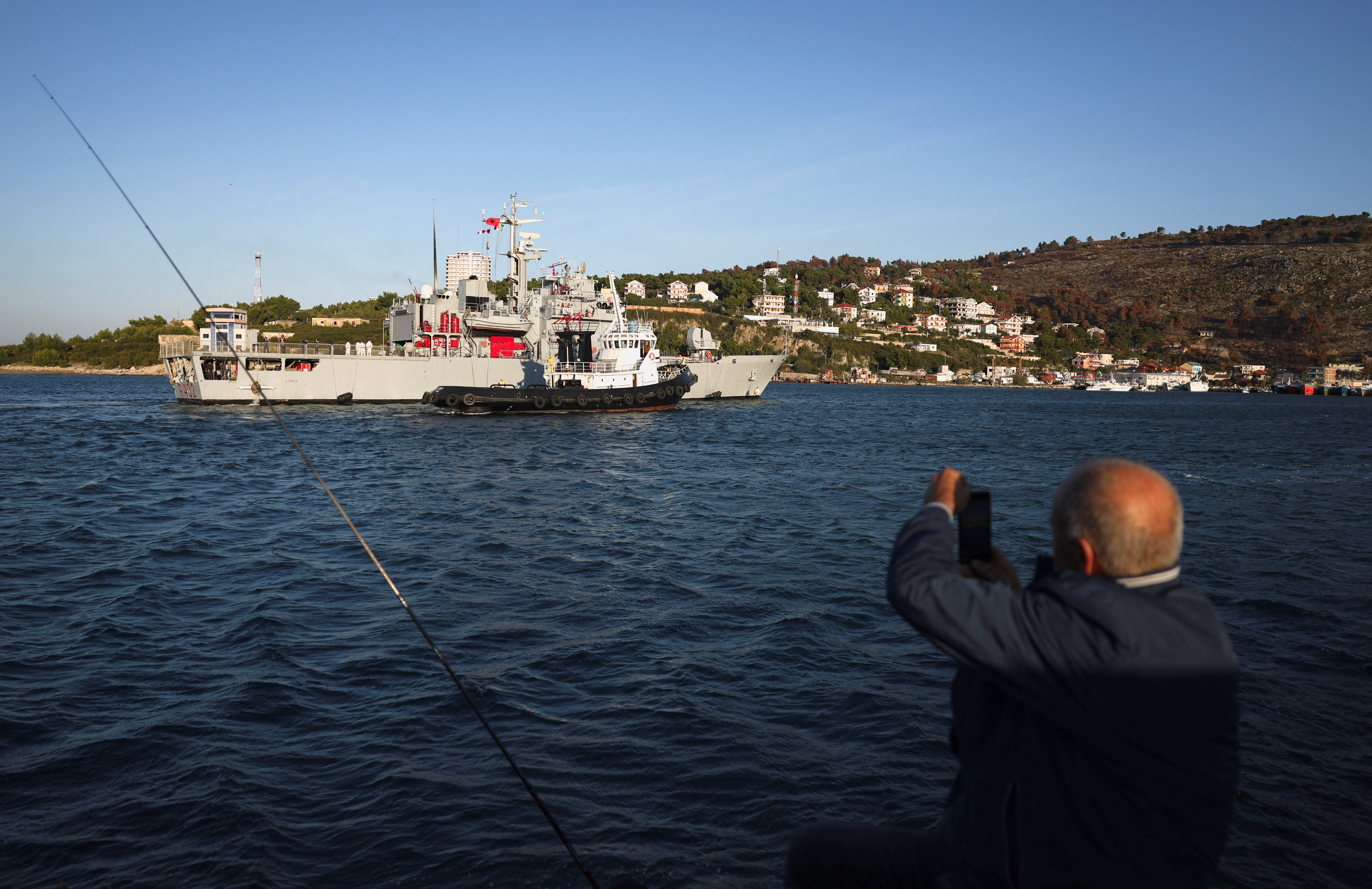 image First migrants arrive in Albania&#8217;s port from Italy