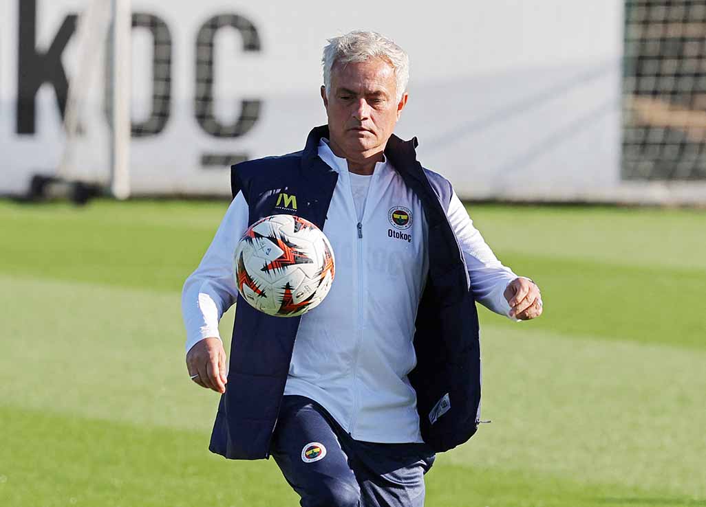 image Man Utd and Spurs are favourites for Europa League, says Mourinho