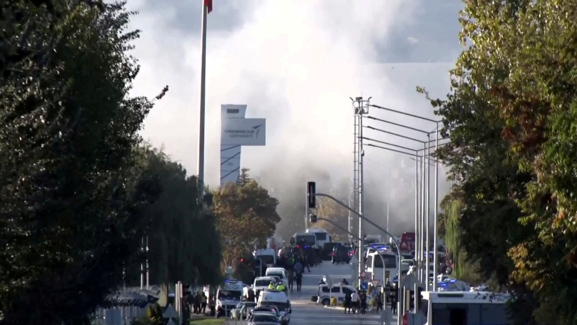 image Attackers kill 5, injure 22 at Turkish aviation site
