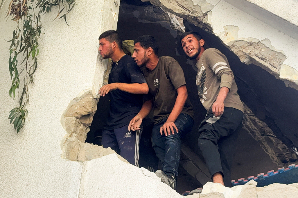 image Palestinians say 100,000 residents trapped in Israel’s north Gaza assault