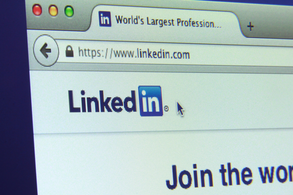 image  7 tips for a better LinkedIn profile