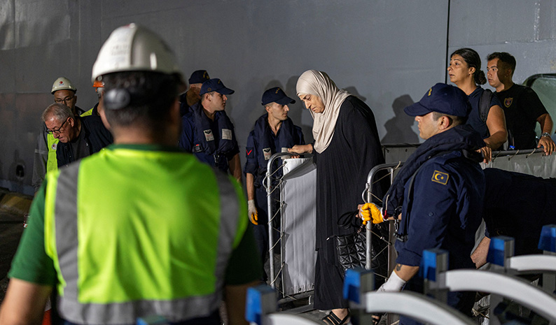 image Cypriot dies on boat evacuating Lebanon