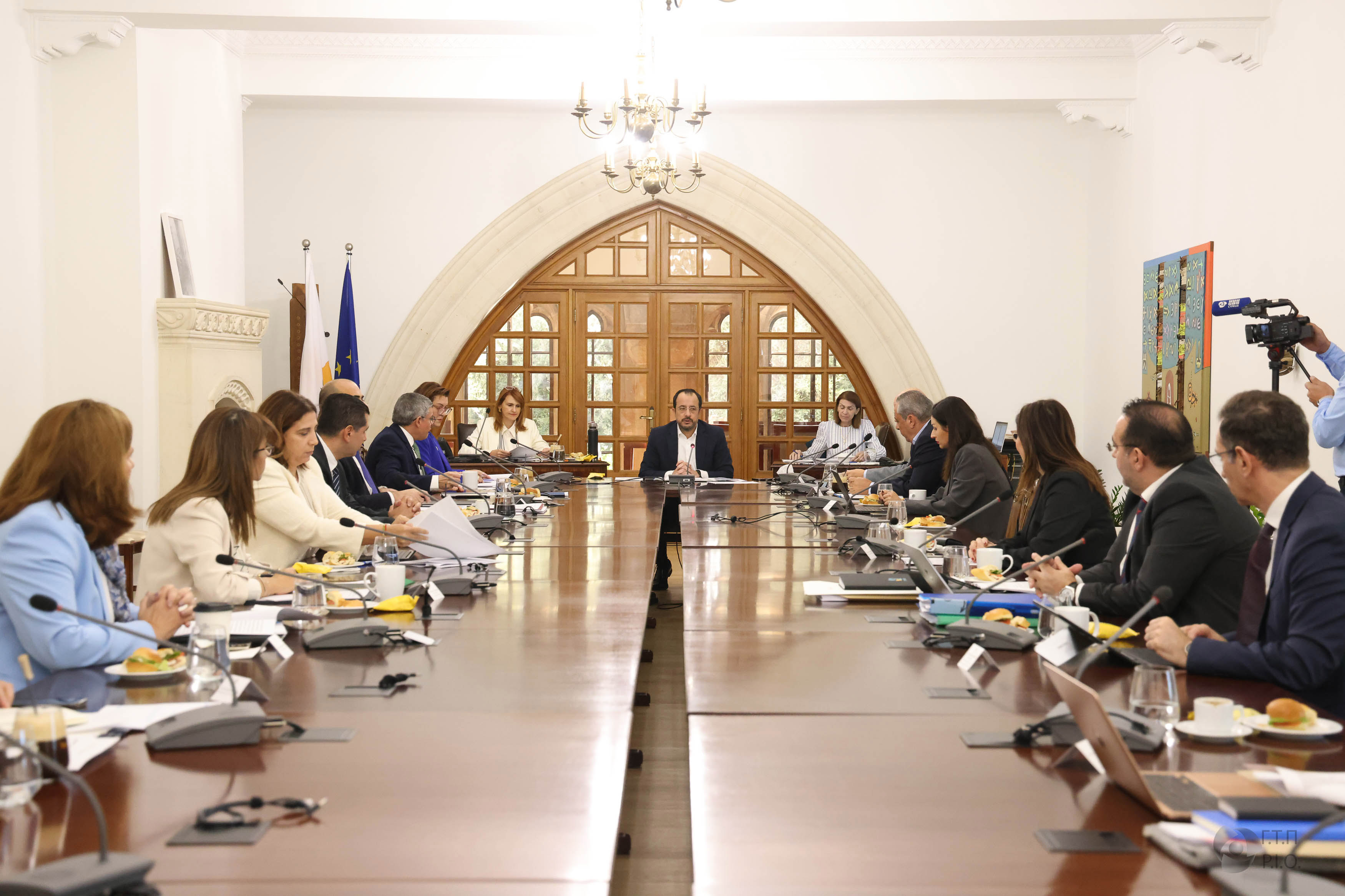 cover Cabinet amends multiple pensions bill, drops tax on lump sums
