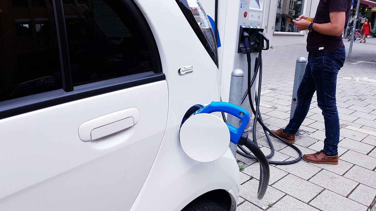 image Paralimni-Deryneia to install smart LED lights and EV chargers