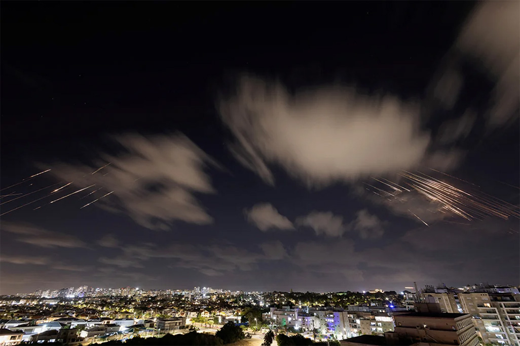 image What are Israel&#8217;s Iron Dome and Arrow missile defences?