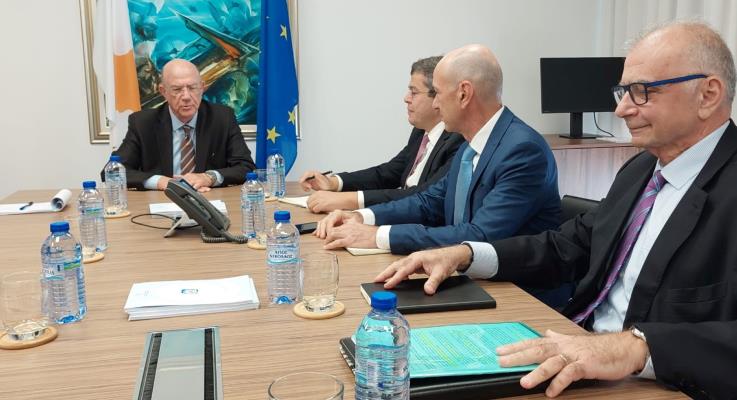 image Cyprus banks see economic growth from ECB rate cuts