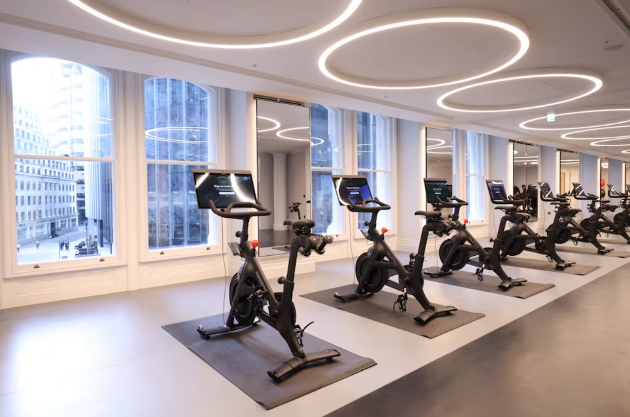 image London commercial properties lure global investors