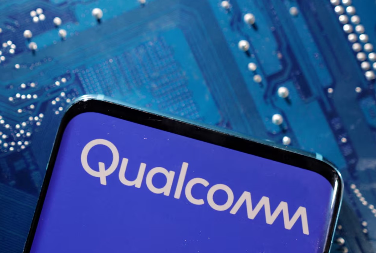image Qualcomm, Alphabet team up for automotive AI; Mercedes inks chip deal