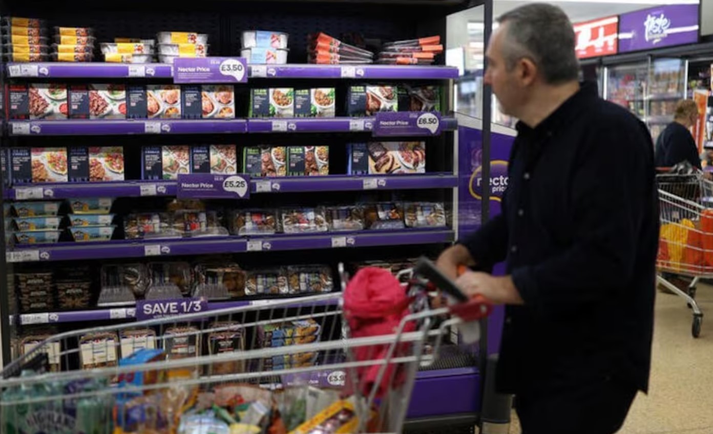 image UK grocery inflation increases for third month in November