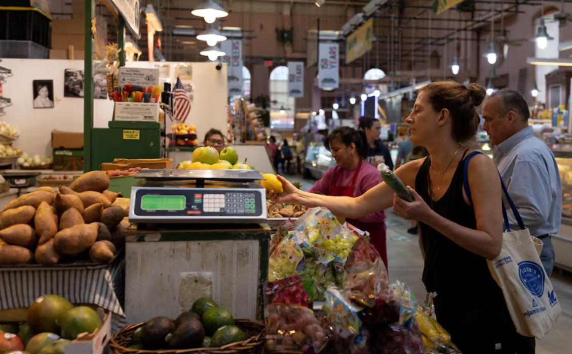 image US economy posts solid growth on election eve