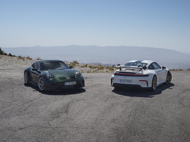 image Relaunch of 911 GT3 for track and road, with new driver options