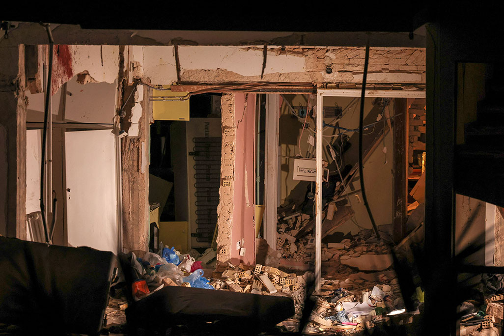 image Greek anti-terrorism police accuse three over Athens apartment blast