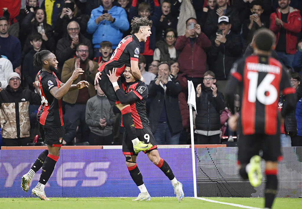 image City suffer shock defeat, Salah sends Liverpool top