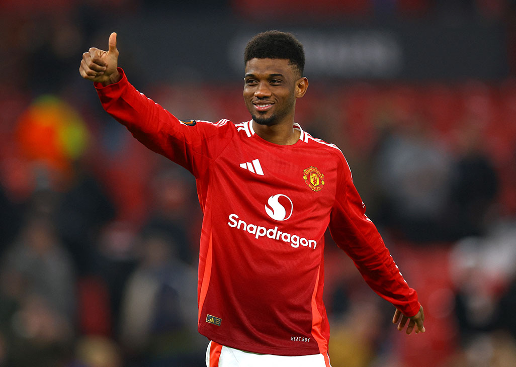 image Man United earn first win, Lazio top table