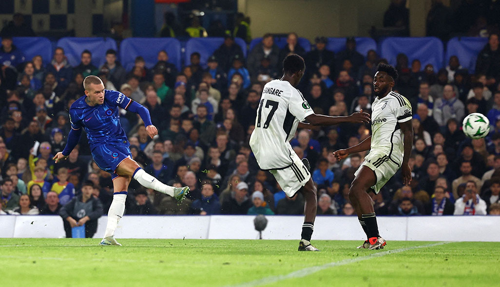 image Chelsea romp to 8-0 win over Noah in Conference League
