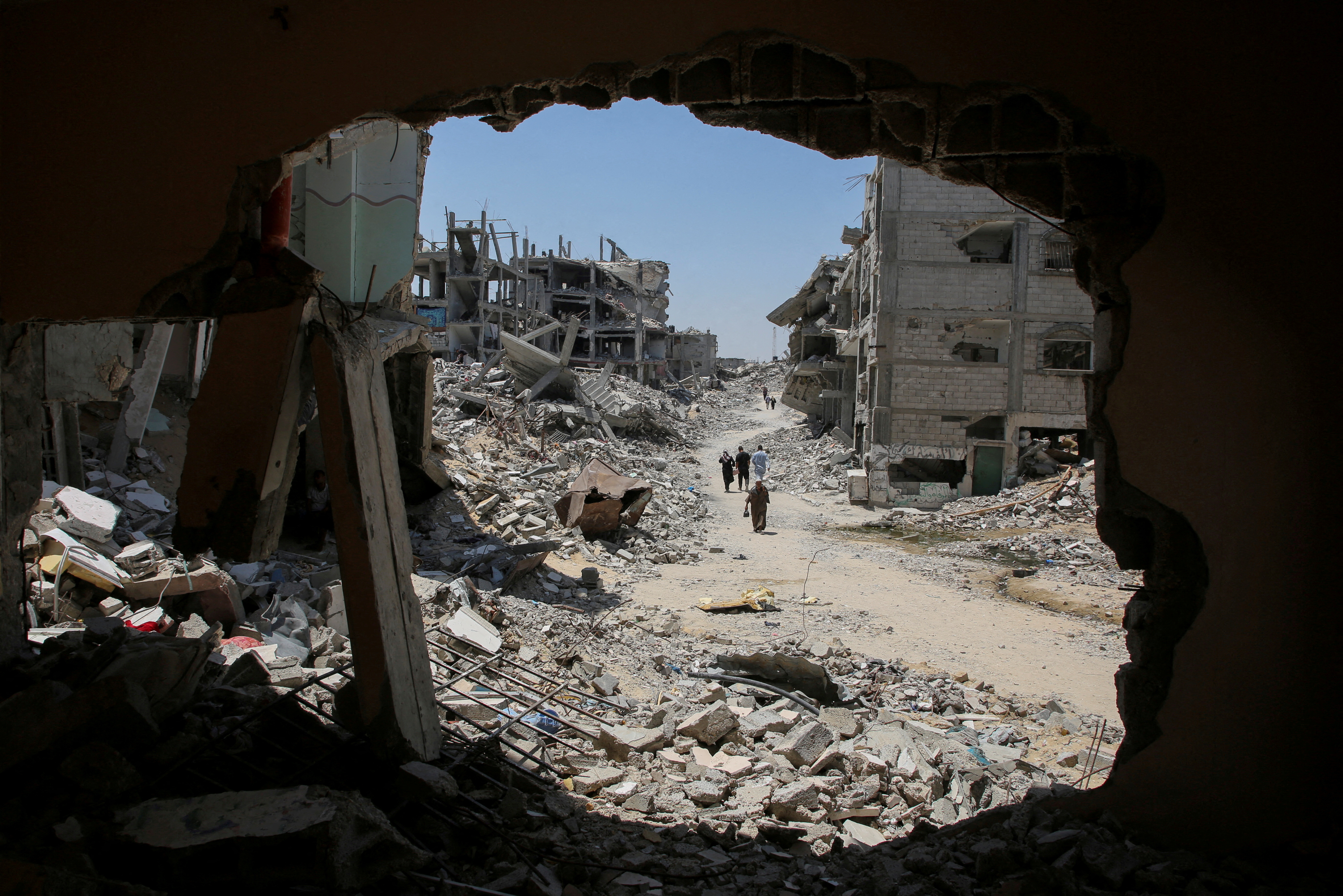 image Israel unleashes strikes on homes in north Gaza, US vetoes UNSC ceasefire resolution