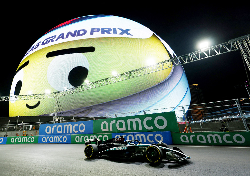 image Russell on pole in Las Vegas, Verstappen ahead of Norris