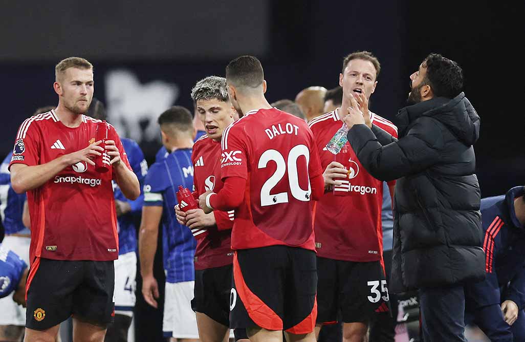 image Man United held at Ipswich as Amorim reign begins