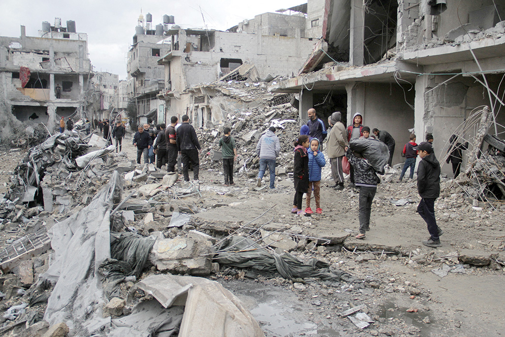 image Israel kills 23 people in north Gaza, orders evacuations in south