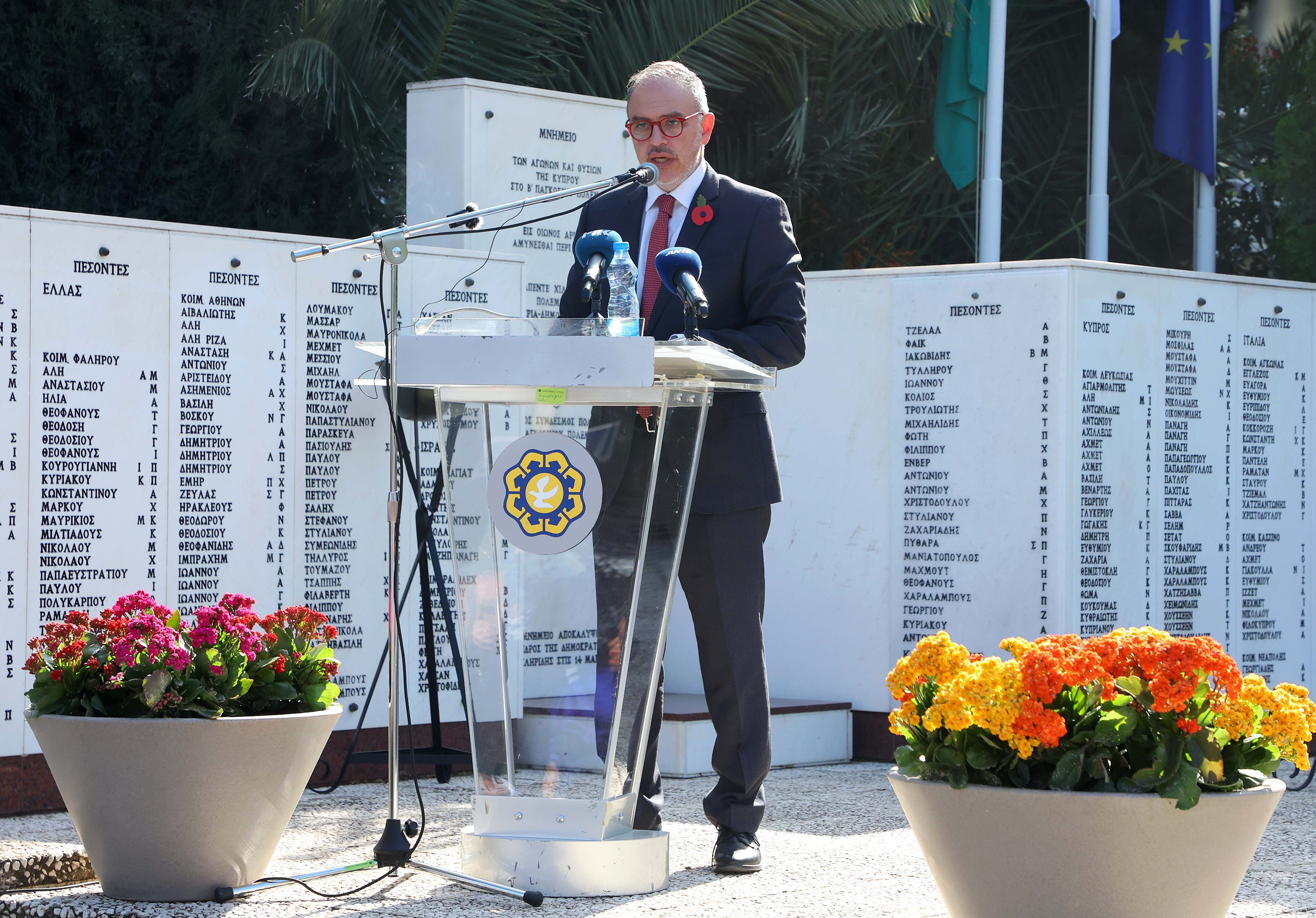 image Memorial ceremony honours Cyprus&#8217; fallen in World Wars