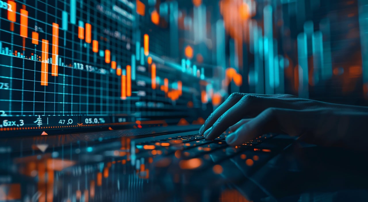image Leveraging financial analytics and data management tools
