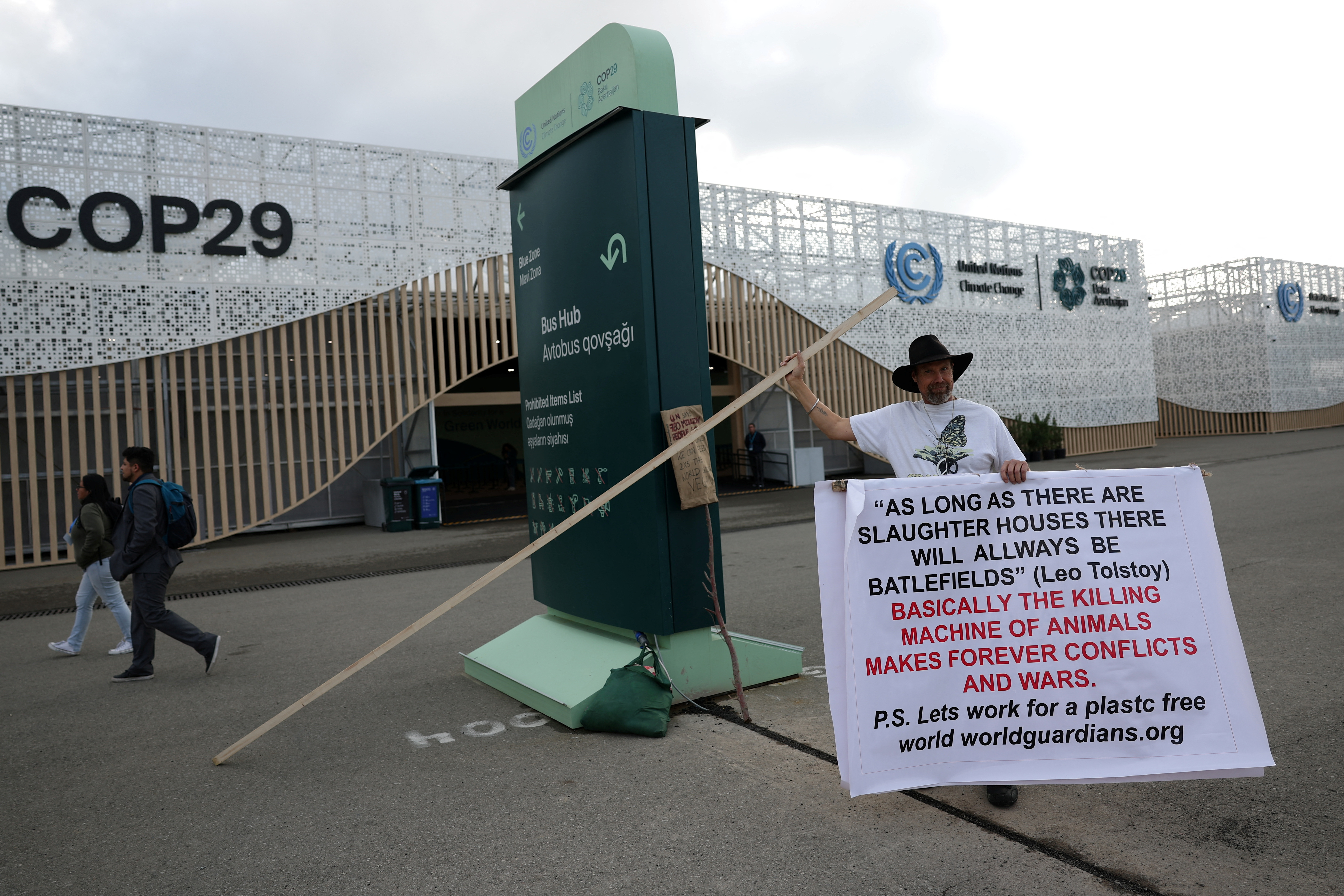 image Trump and trade worries cloud COP29 climate summit in Baku