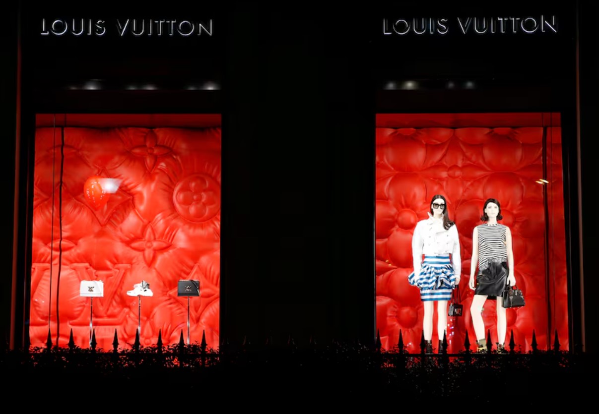 image Luxury goods market faces rare decline